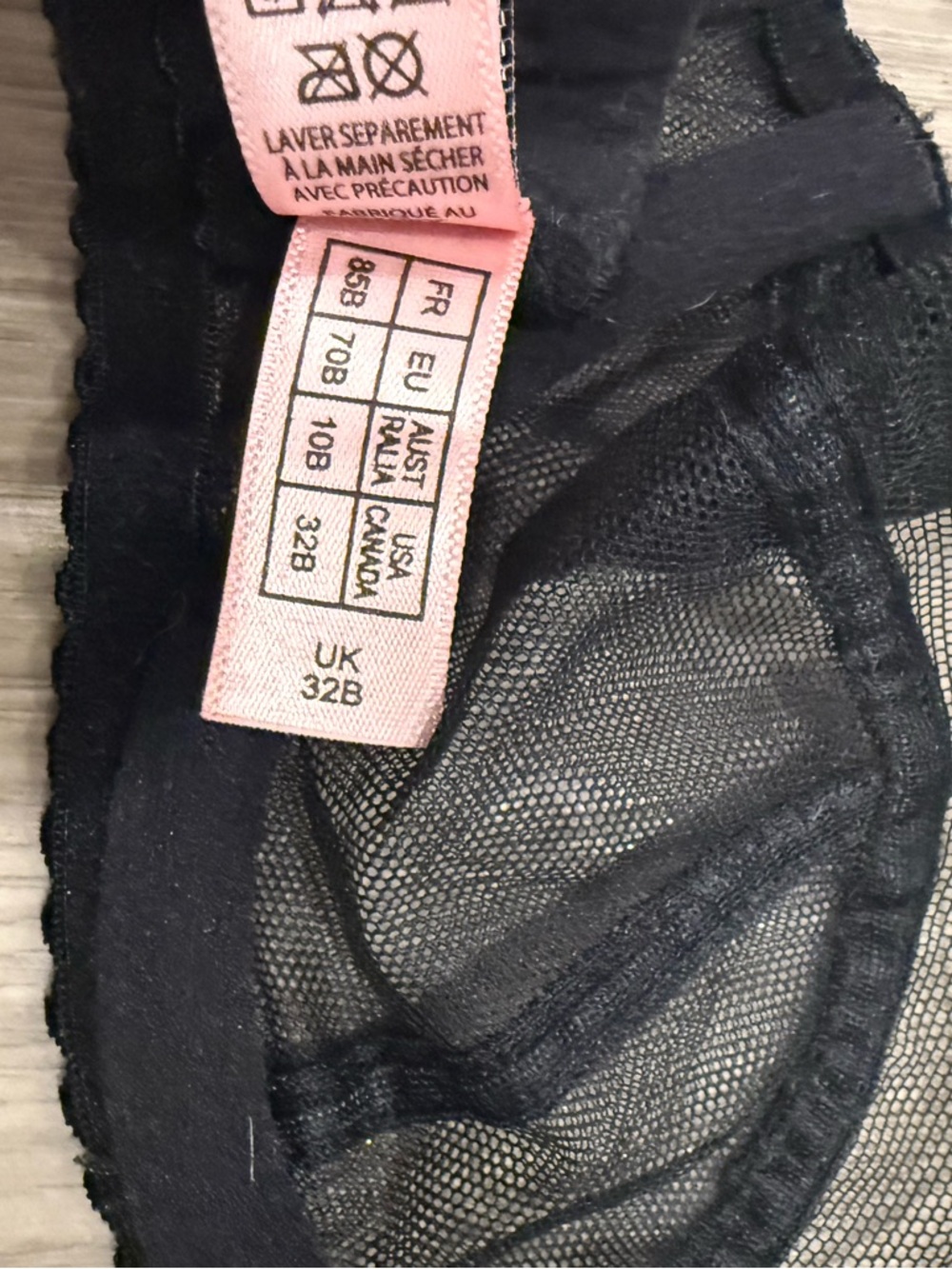 Agent Provocateur Black Sheer Underwire Bow Bra. UK32B. New w/out Tag - Picture 3 of 3